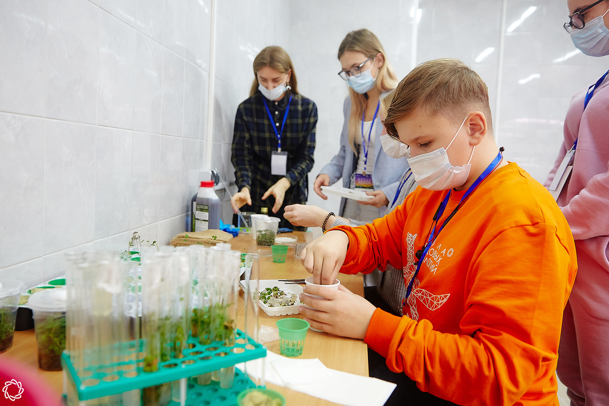 Школьники Югры представили свои научные разработки на фестивале в Сургуте
