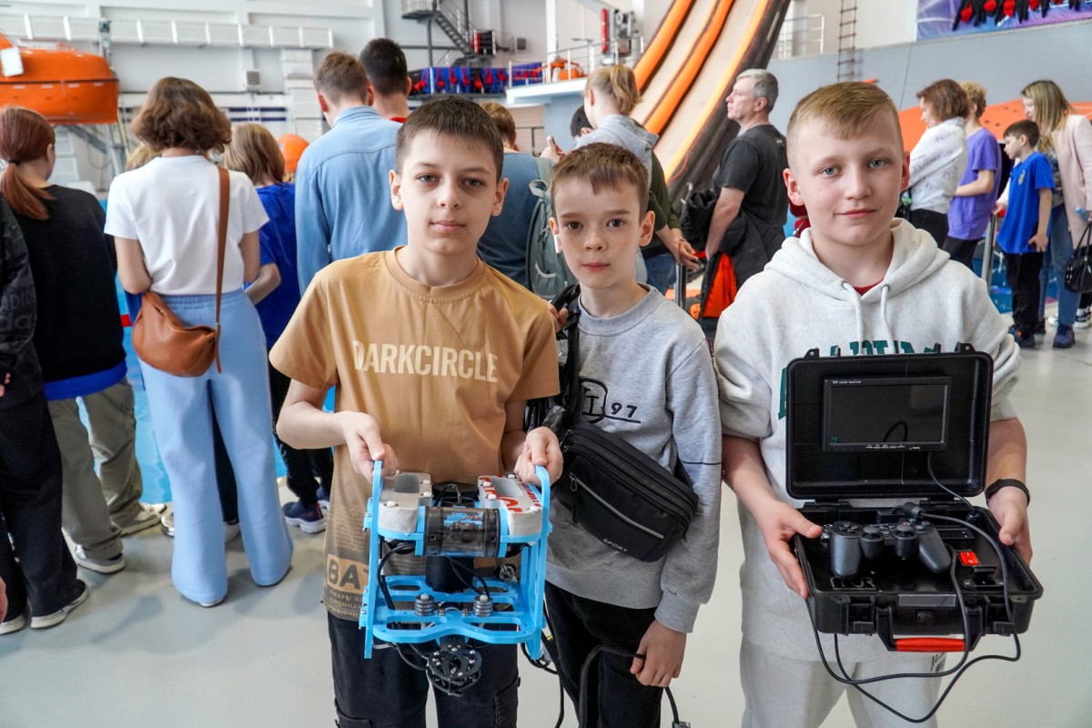 Всероссийские соревнования роботизированных лодок прошли во Владивостоке