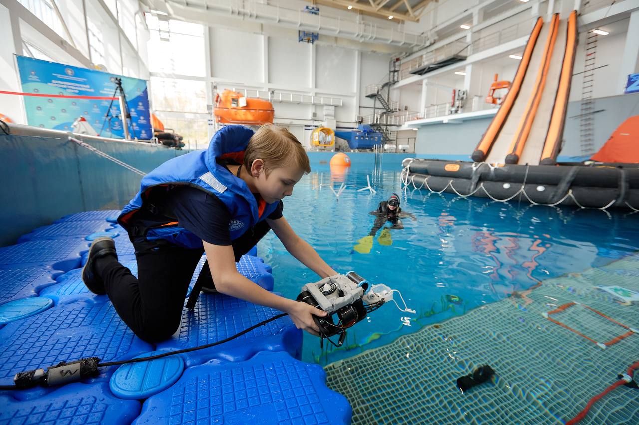 В Приморье начались соревнования по подводной робототехнике среди школьников и студентов